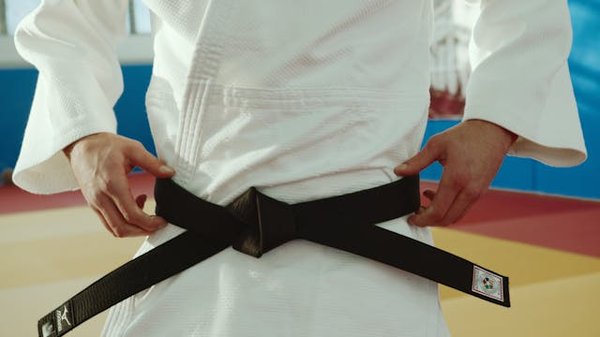 Quels sont les exercices de renforcement des jambes recommandés pour les pratiquants de Tae Kwon Do?